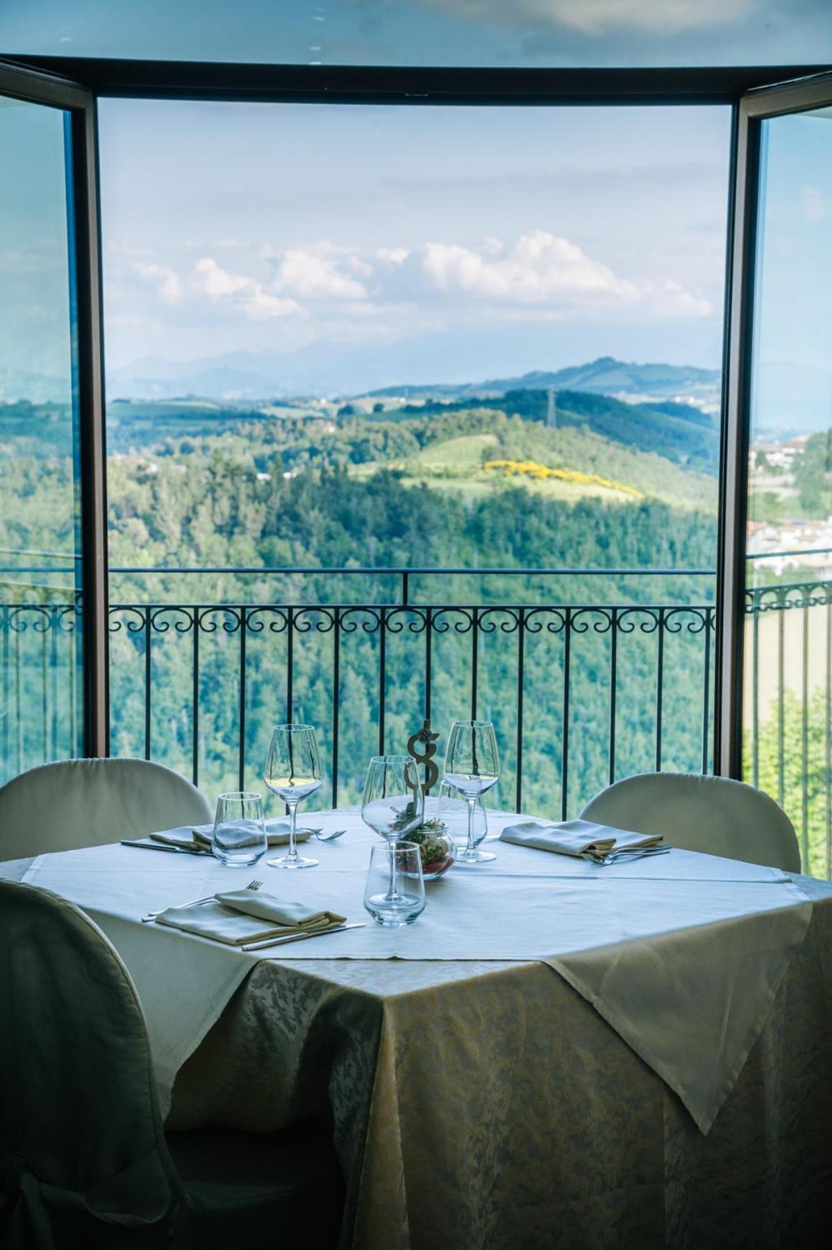 Fortezza Civitella Del Tronto Esterno foto